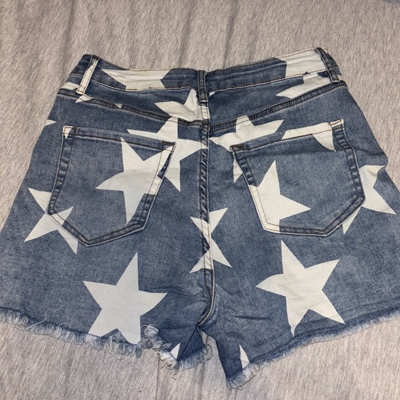 Forever 21 Star Shorts - Picture 2 of 2